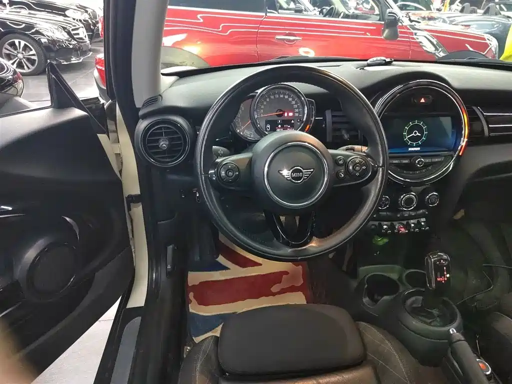 MINI 1.5 T COOPER Classic