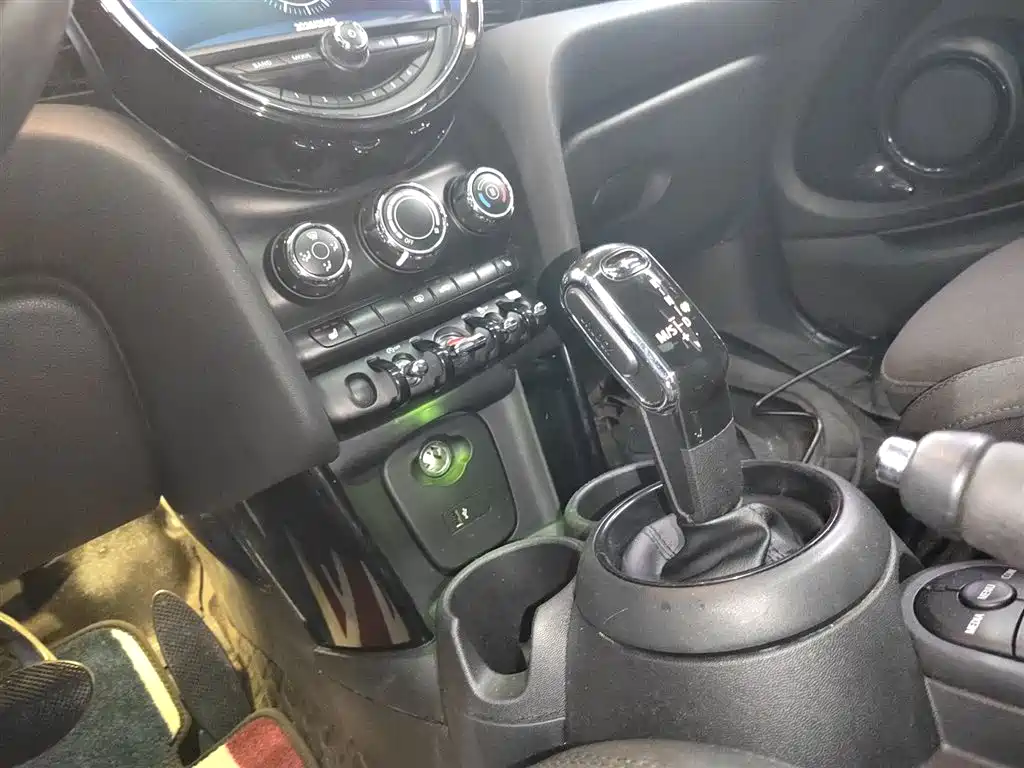 MINI 1.5 T COOPER Classic