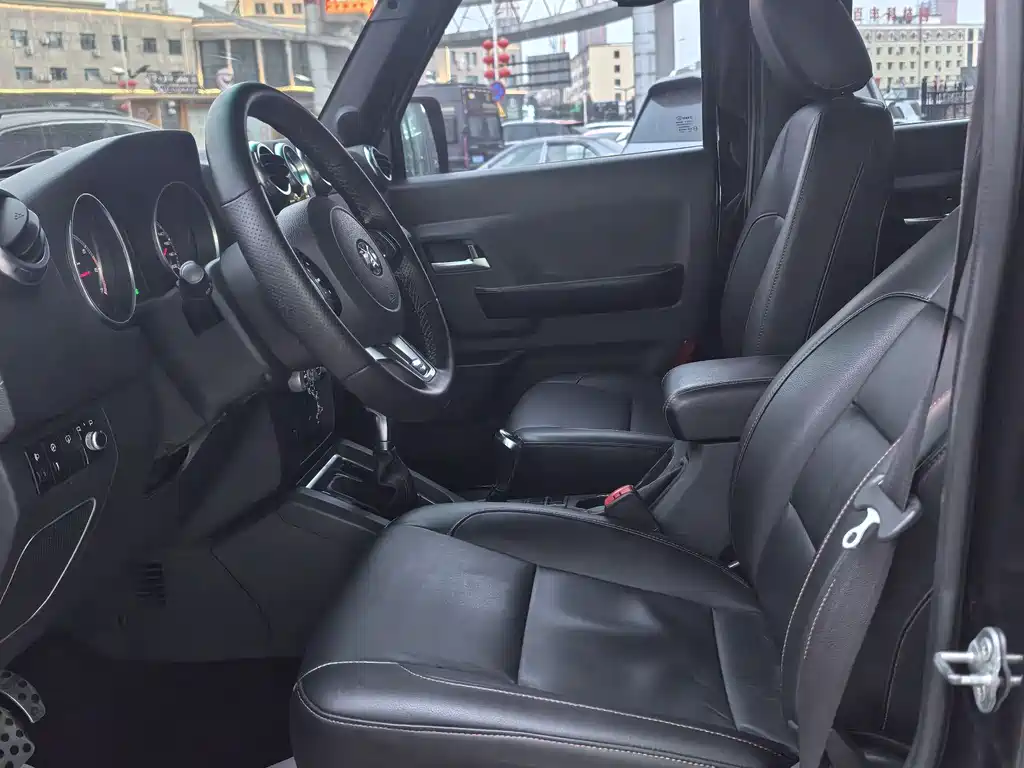 BAIC BJ40 40 L 2.3 T Auto 4 WD Premium
