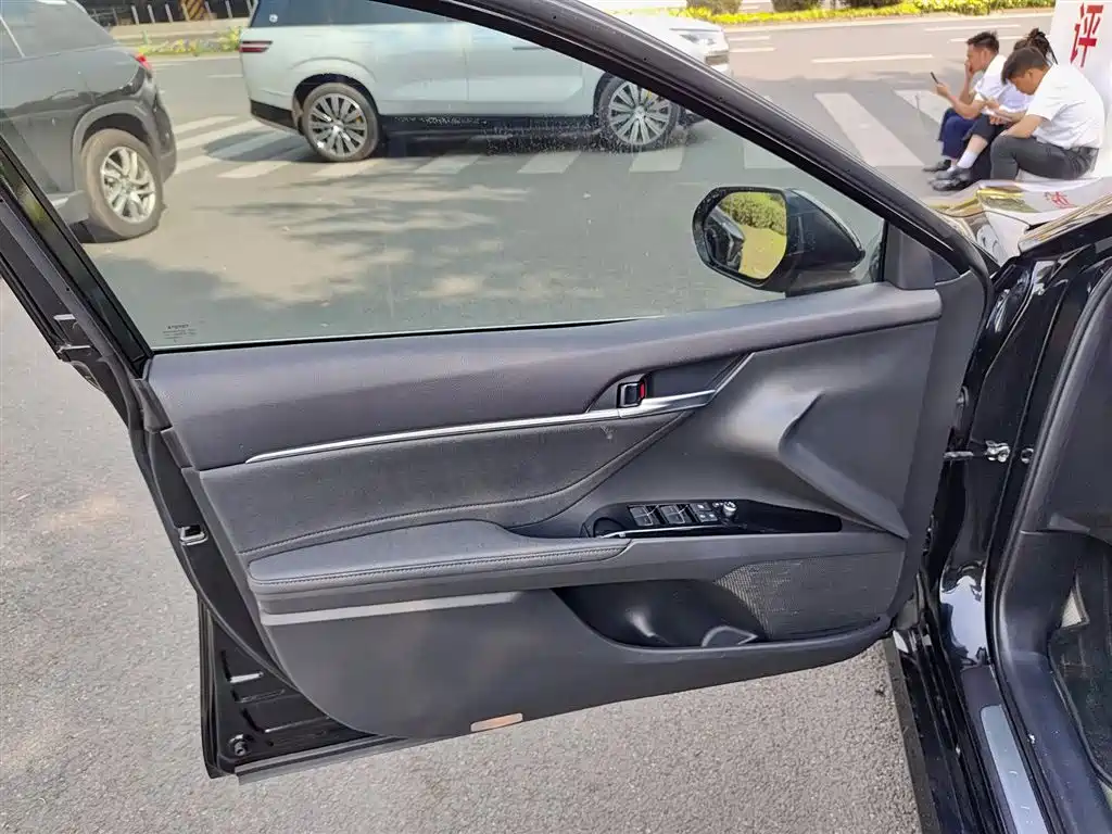 Camry 2.0 G Luxury