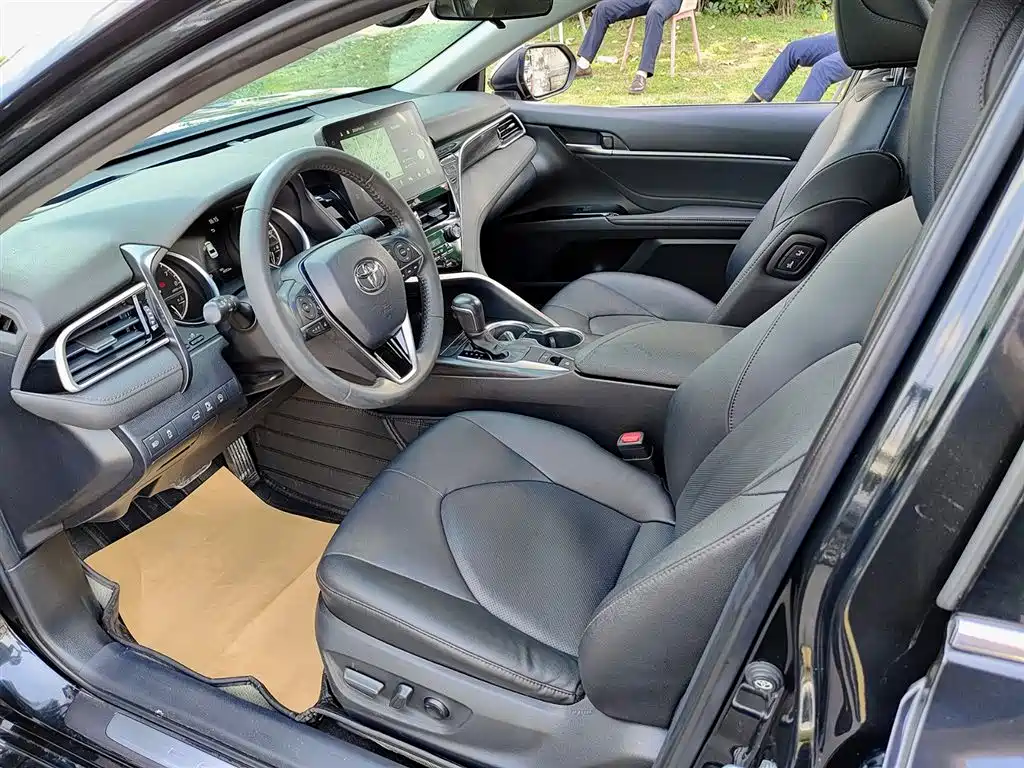 Camry 2.0 G Luxury