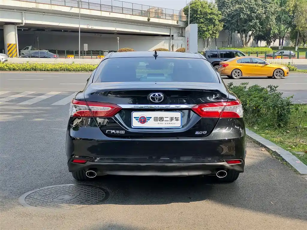 Camry 2.0 G Luxury