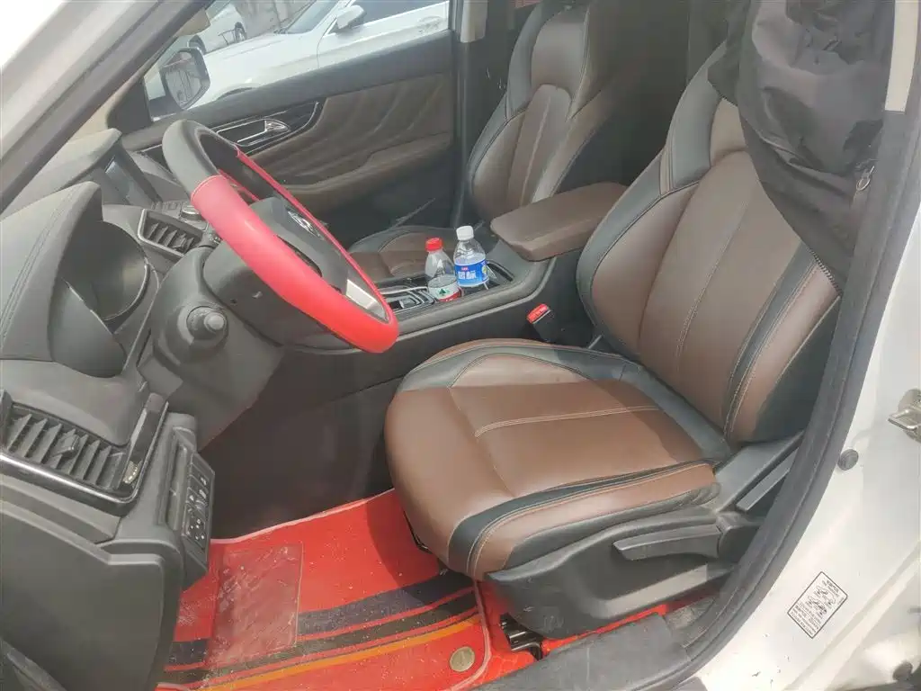 Dongfeng Fengshen AX7 Classic 1.6 T Auto Elite