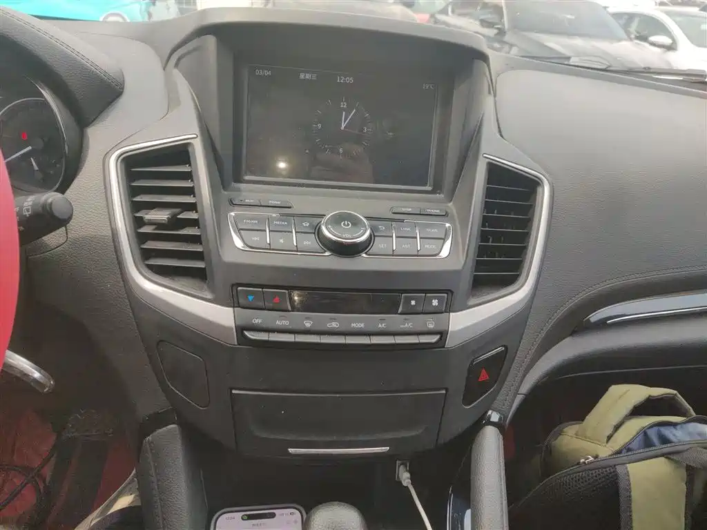 Dongfeng Fengshen AX7 Classic 1.6 T Auto Elite