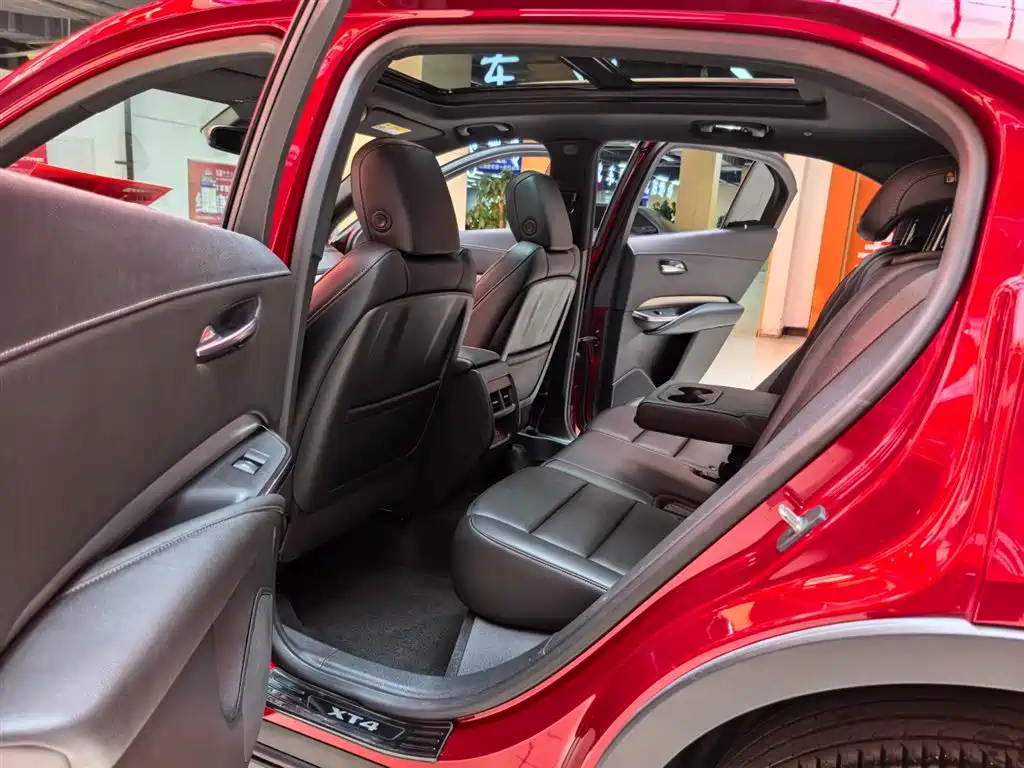 Cadillac XT4 28 T 2 WD Luxury