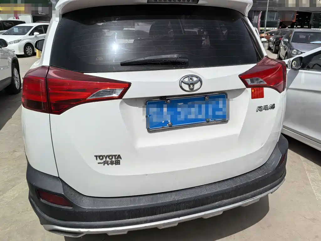 RAV4 2.0 L CVT 2 WD Urban