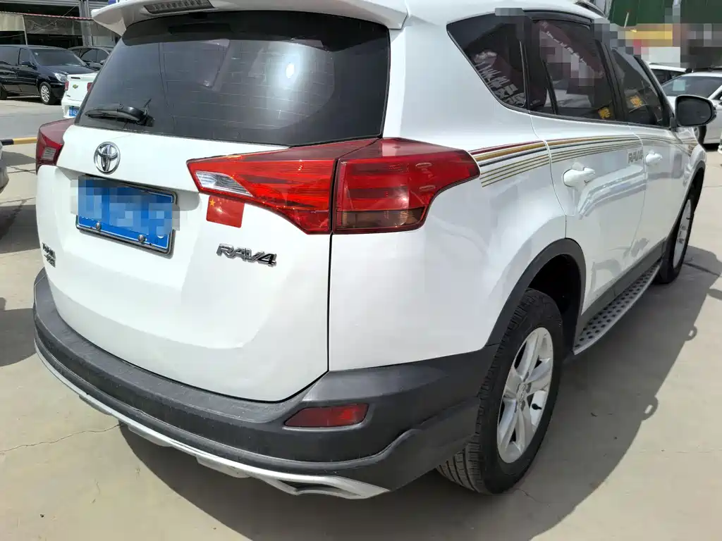 RAV4 2.0 L CVT 2 WD Urban