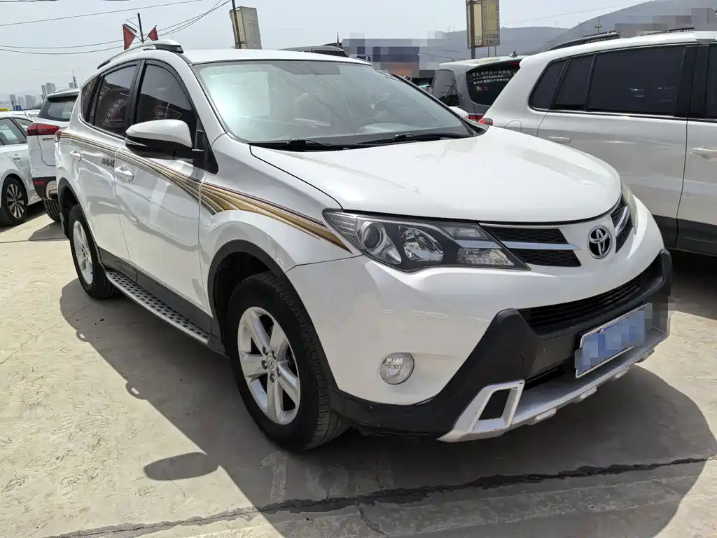 RAV4 2.0 L CVT 2 WD Urban