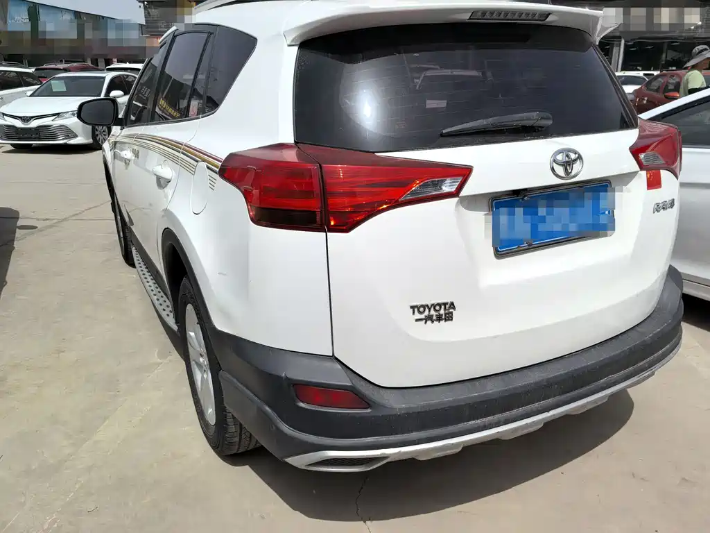 RAV4 2.0 L CVT 2 WD Urban