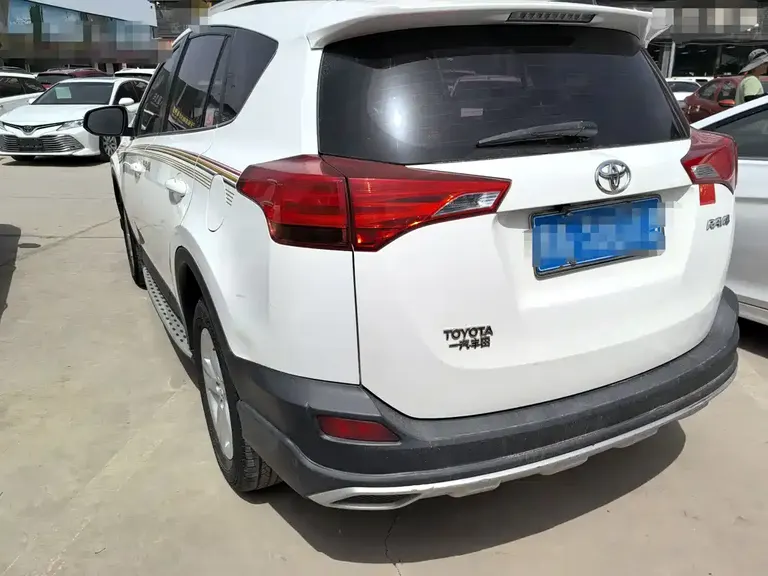 Toyota RAV4 2.0 L CVT 2 WD Urban