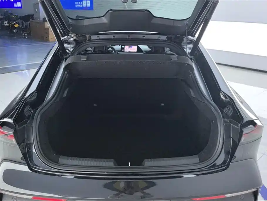 Changan UNI-V 1.5 T Distinguished