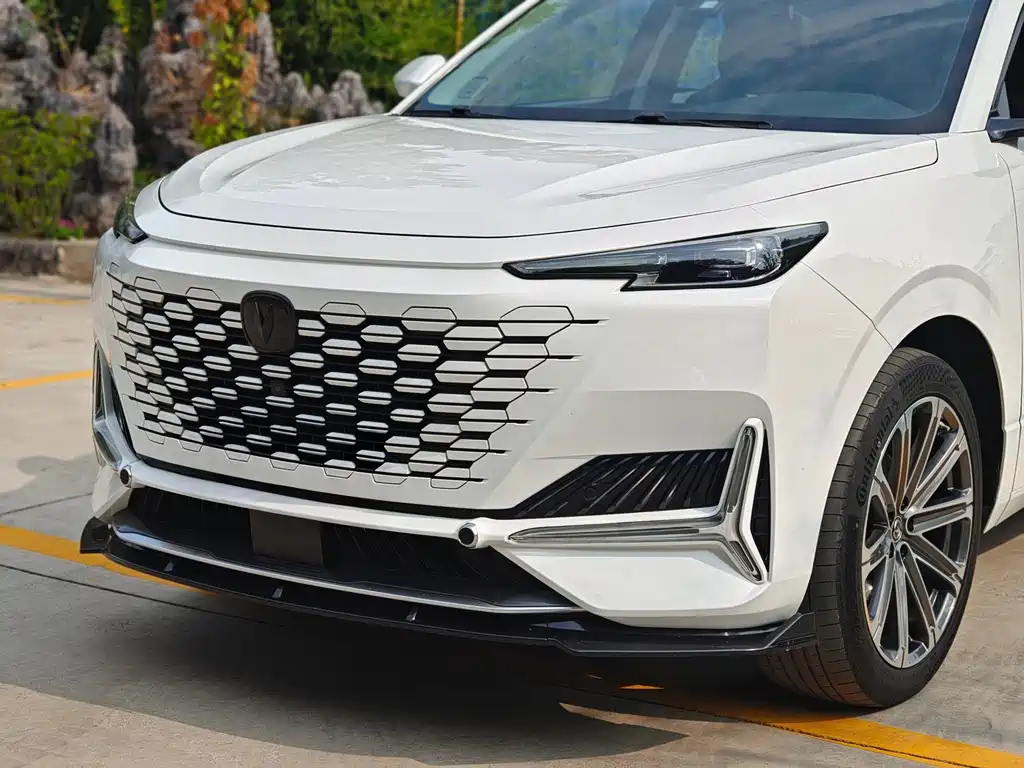 Changan UNI-K 2.0 T Distinguished