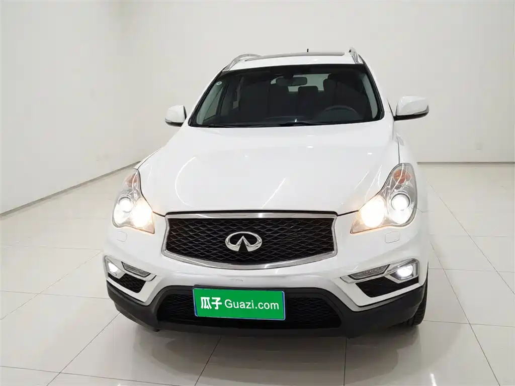 Infiniti QX50 2.5 L Joy