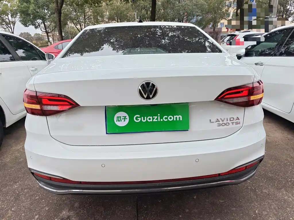 Lavida 1.5 L Auto Manyi
