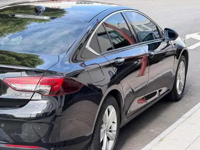 Buick Regal 20 T Elite CN-VI
