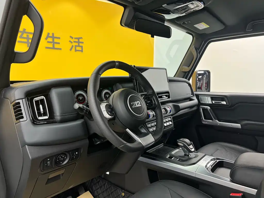 212 T01 2.0 T Inspector
