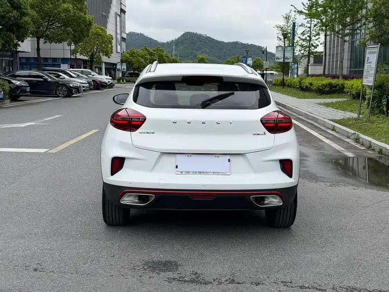 Geely Emgrand GS 1.4 T CVT Elegant
