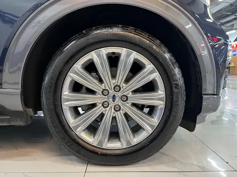 Ford Explorer EcoBoost 285 4 WD Titanium 7-seat