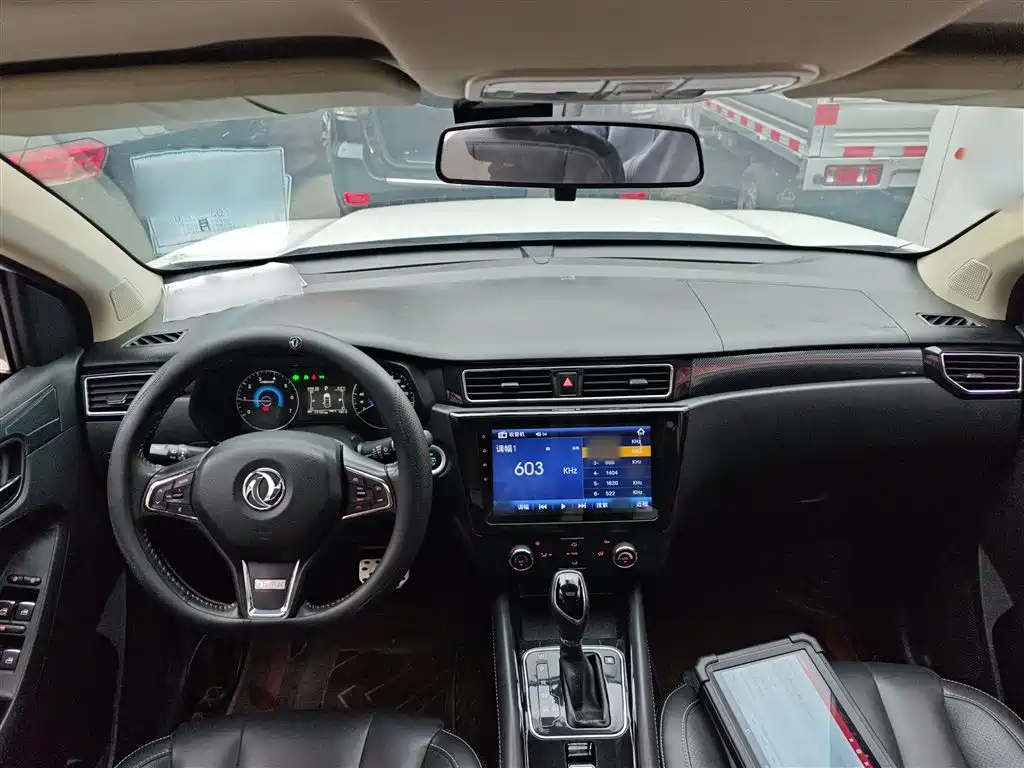 Fengguang 580 Facelift 1.5 T CVT Luxury