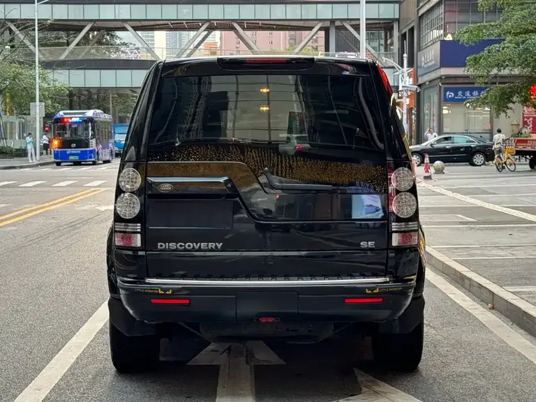 Land Rover Discovery 3.0 SC V6 SE