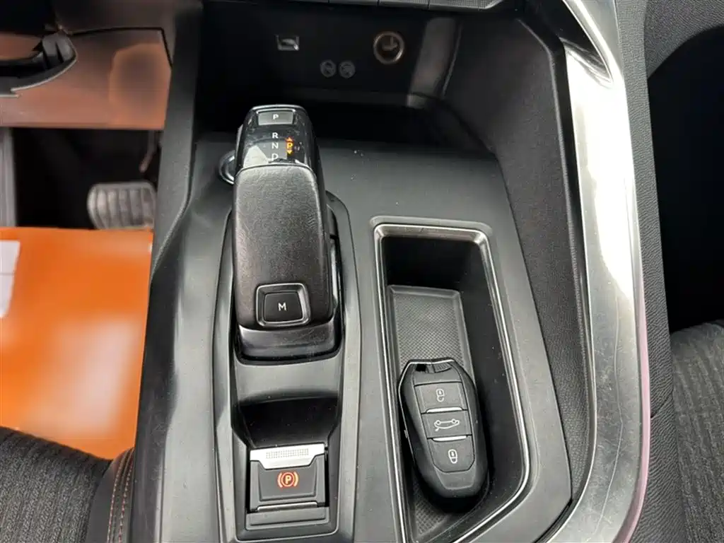 Peugeot 5008 标致5008 2019款 380 THP 7座精英版