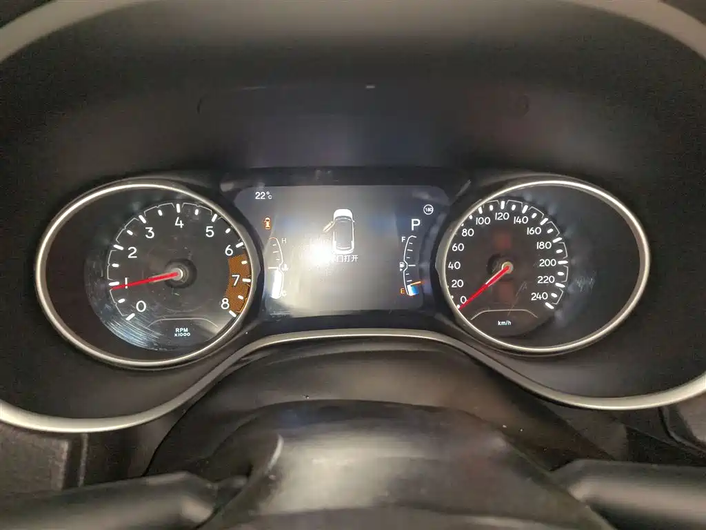 Compass 200 T Auto Home Enjoyment