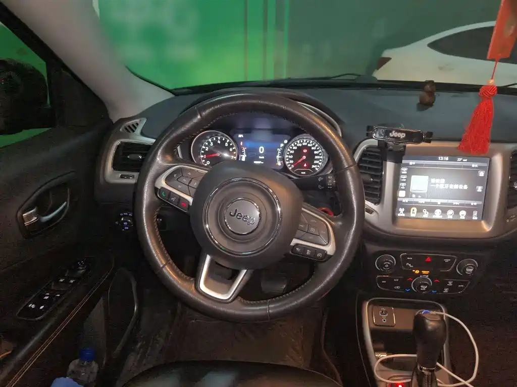 Compass 200 T Auto Home Enjoyment
