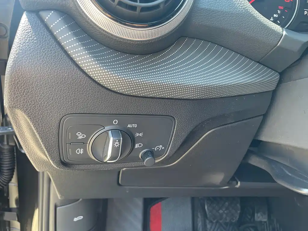 Audi Q2 L 35 TFSI Fashion Dynamic