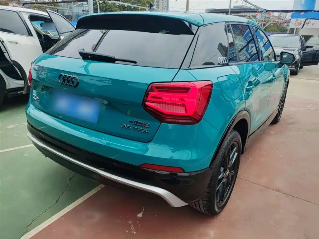 Audi Q2 L 35 TFSI Progressive Dynamic