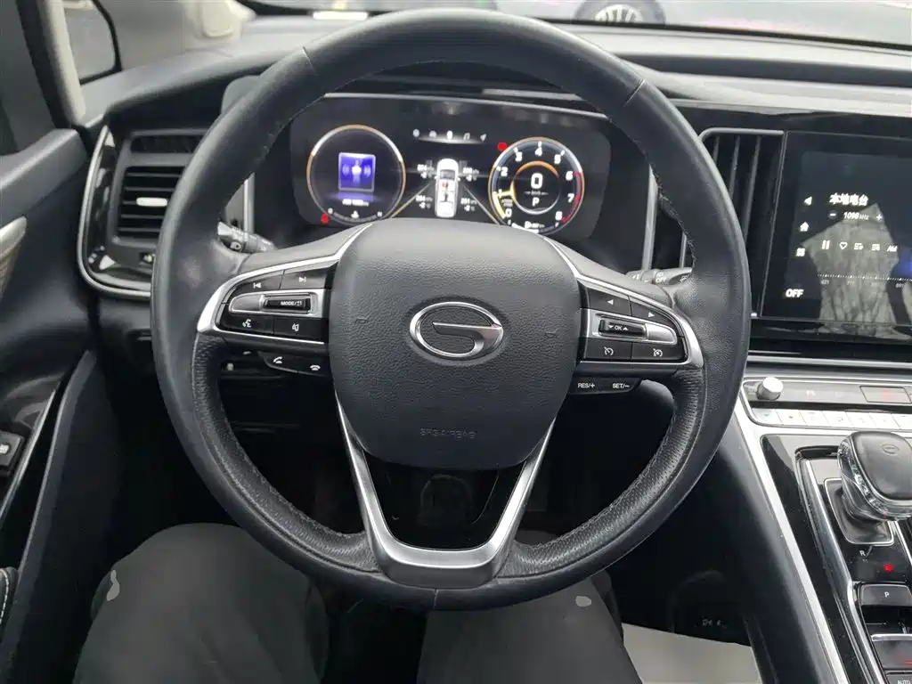 GAC Trumpchi M8 Leading Show Series 390 T Distinguished