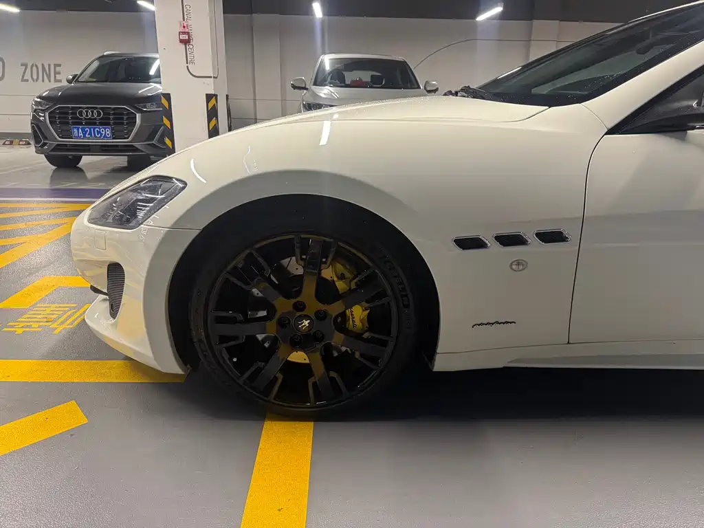 GranTurismo 4.7 L Sport Automatic