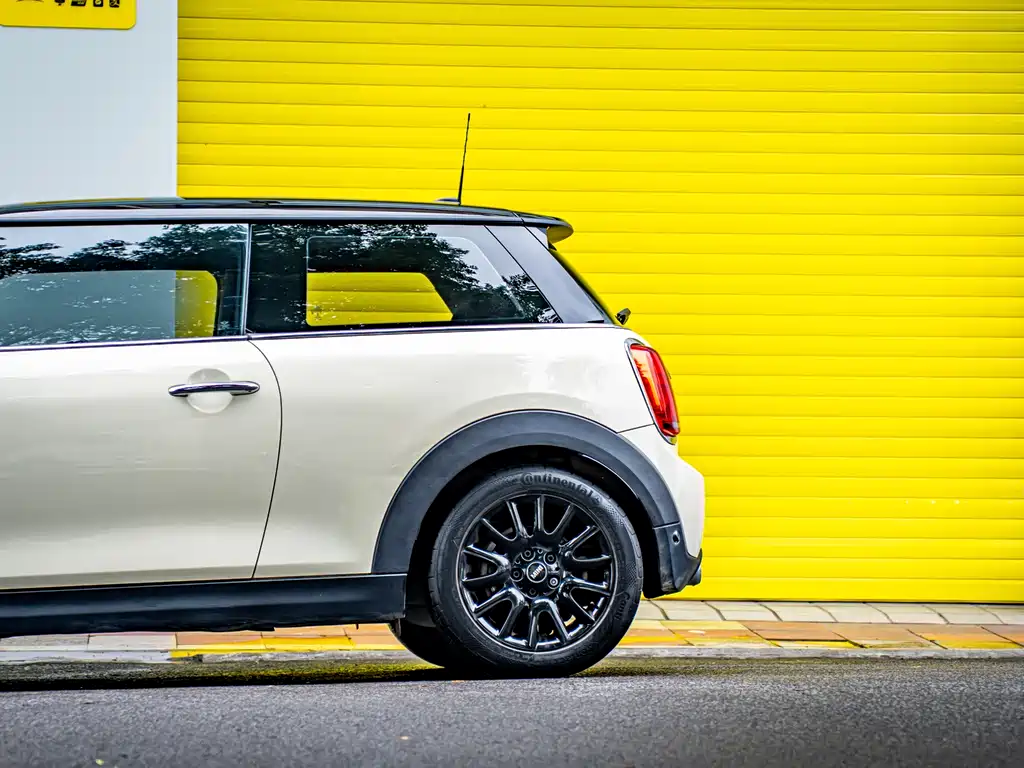 MINI 1.5 T COOPER Classic