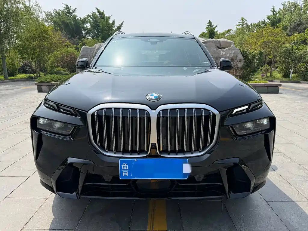 BMW X7 xDrive40 i Premium M Sport Package