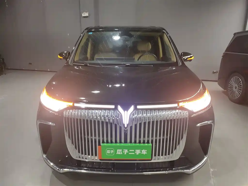 Voyah Dreamer PHEV 4 WD Flagship Kunpeng