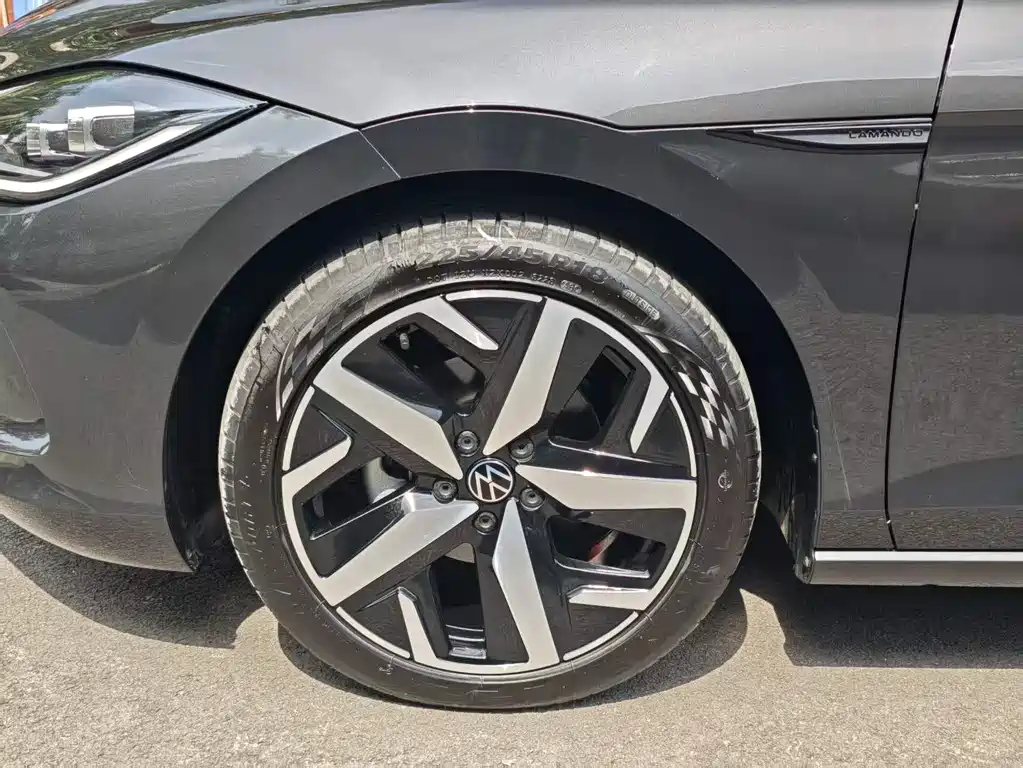 Lamando Lamando L 280 TSI DSG Spicy Cool
