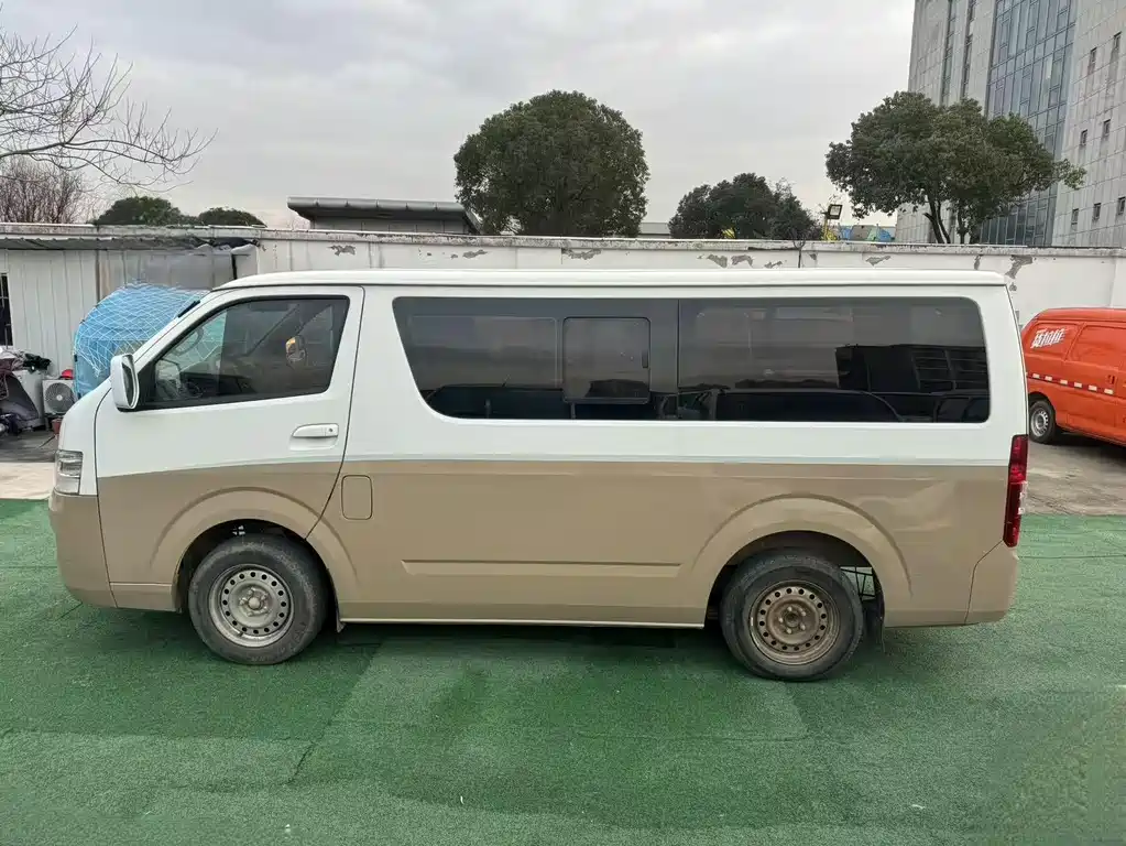 Fengjing G7 2.0 L Commercial SWB Flat Roof 4 Q20 M