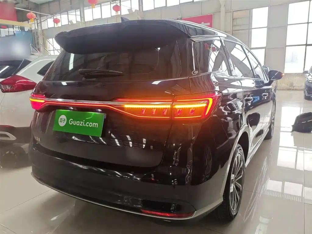 Song MAX Upgraded 1.5 T Auto Distinguished 7-seat