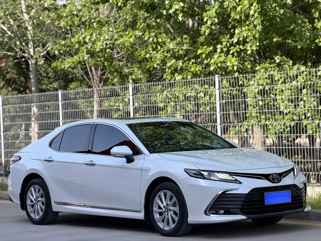 Camry 2.0 G Luxury