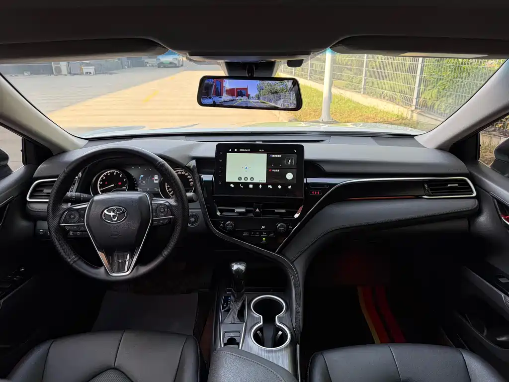 Camry 2.0 G Luxury