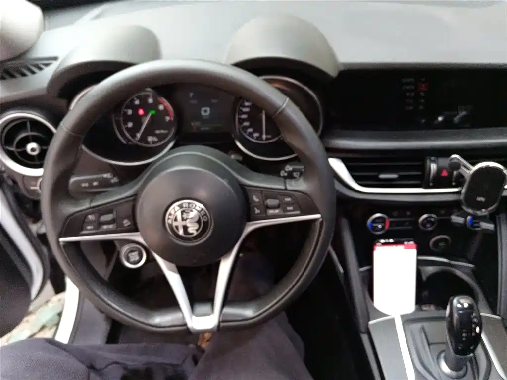 Stelvio 2.0 T 200 HP Elite