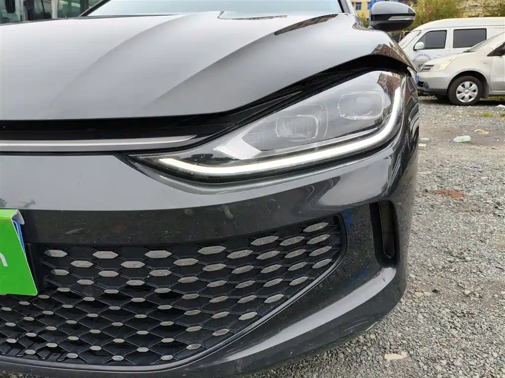 Lamando Lamando L 280 TSI DSG Spicy Cool