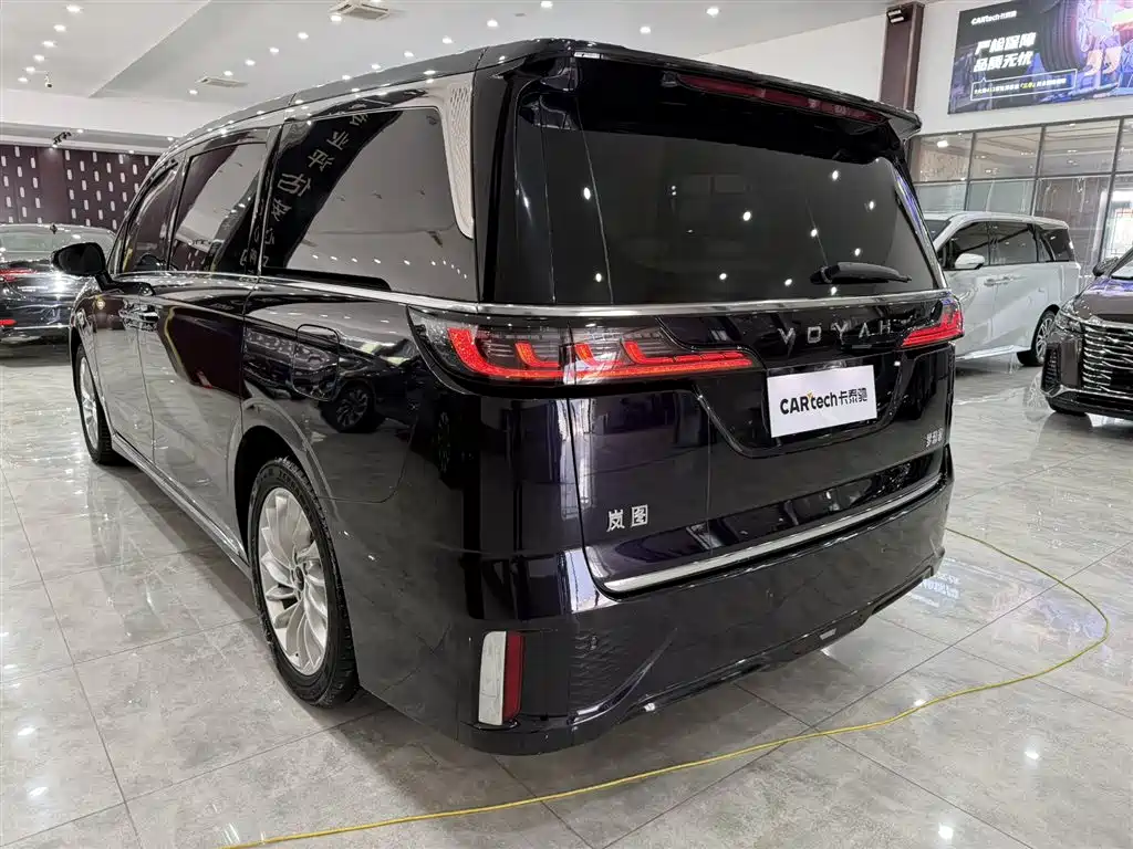 Voyah Dreamer Low Carbon Dream + Smart Enjoyment Package