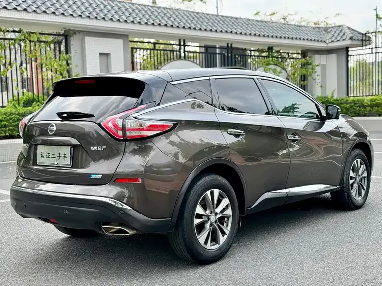 Nissan Murano 2.5 L XL 2 WD Connected Luxury CN-VI