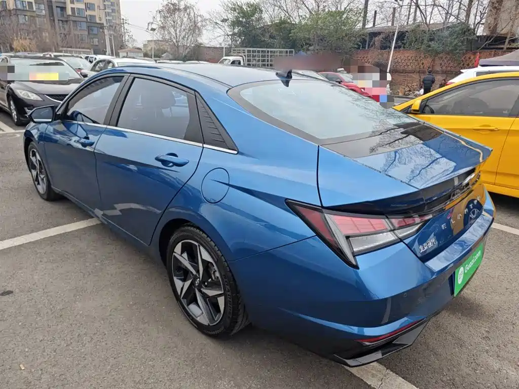 Elantra 1.5 L CVT GLX Elite
