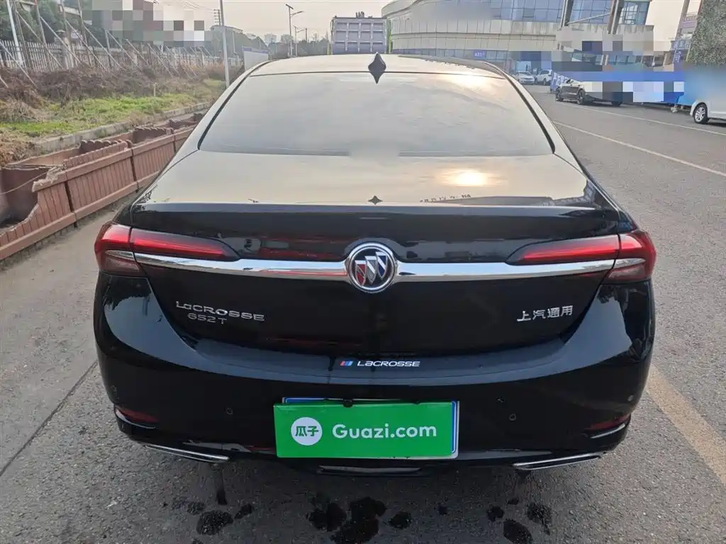 LaCrosse 652 T Luxury
