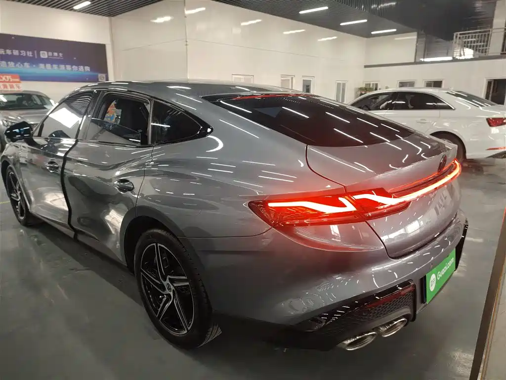 MG7 1.5 T DCT Supreme Beauty Luxury
