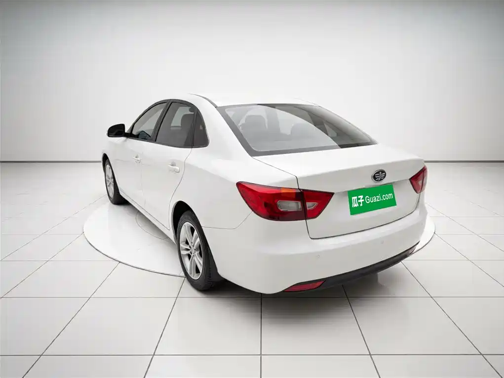 Besturn B30 奔腾B30 2017款 1.6 L 手动豪华型