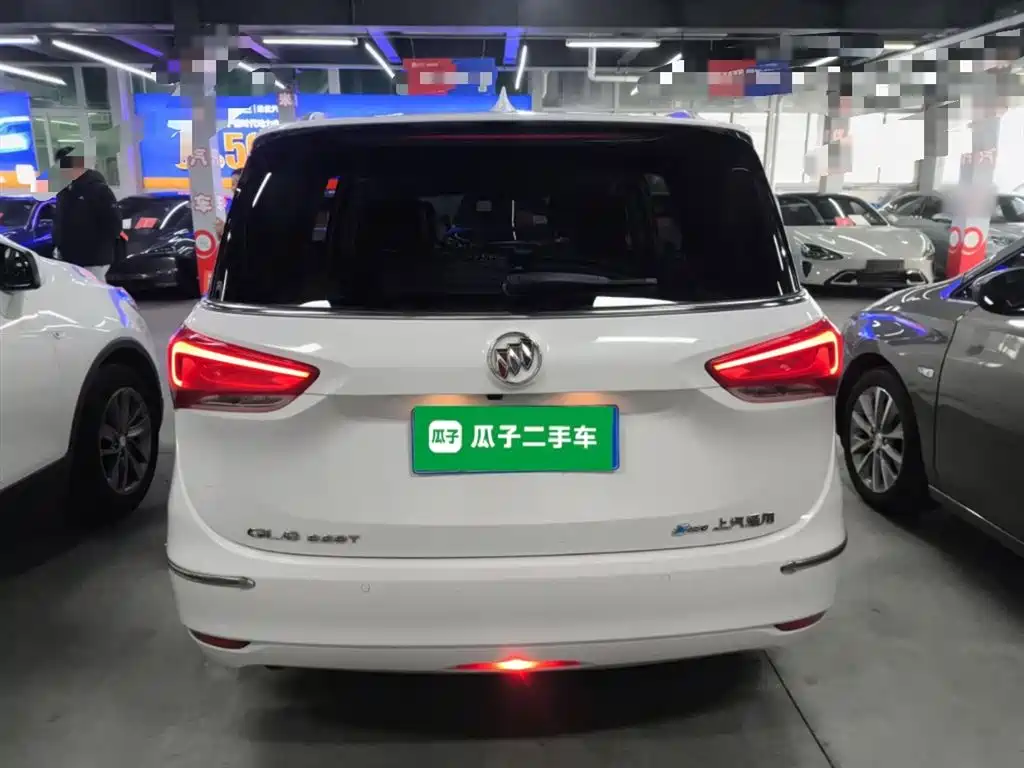 Buick GL6 323 T Light Hybrid Connected Distinguished