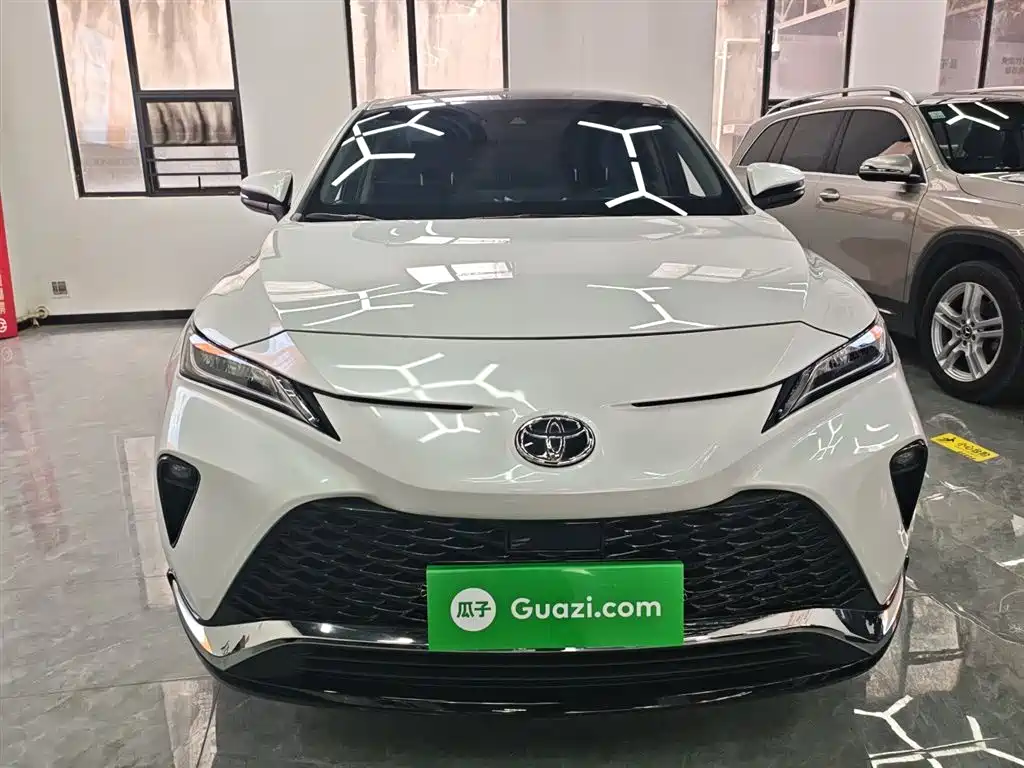 Venza 2.0 L CVT 2 WD Luxury