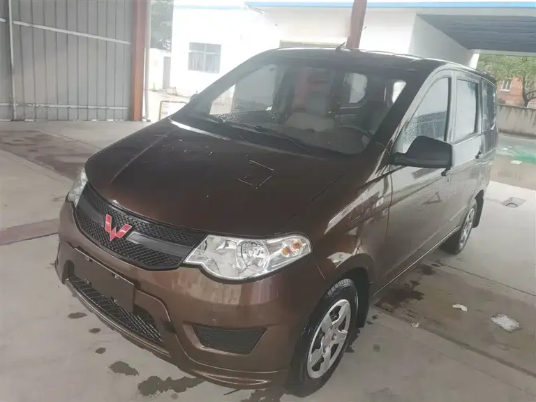 Wuling Hongguang 1.2 L S Basic CN-VI LSI
